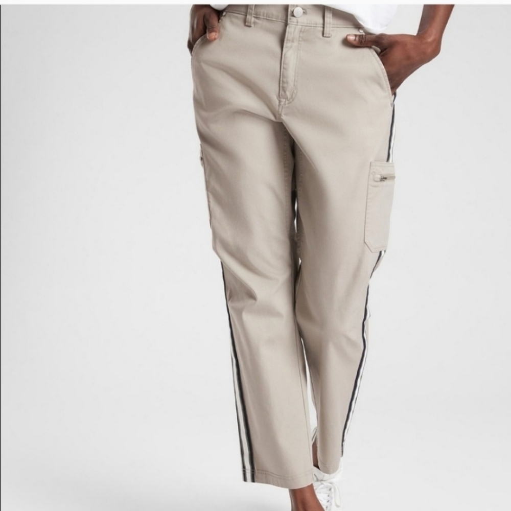 Athleta Summit Cargo Pant, Desert Beige SIZE 10